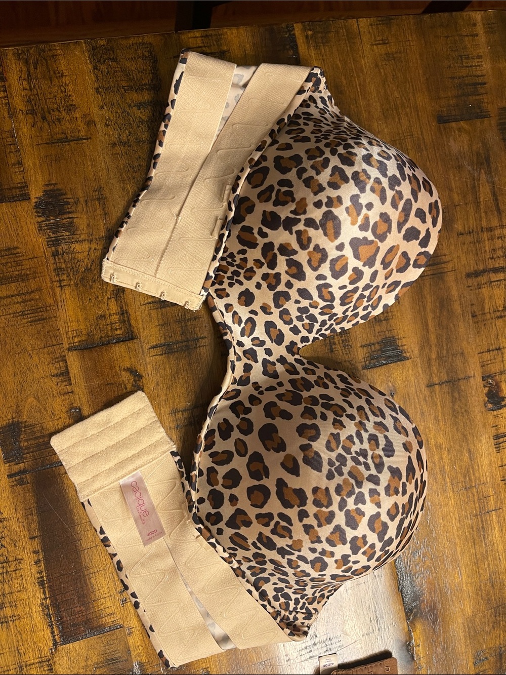 Cacique Leopard Print T-Shirt Bra in Beige and Brown